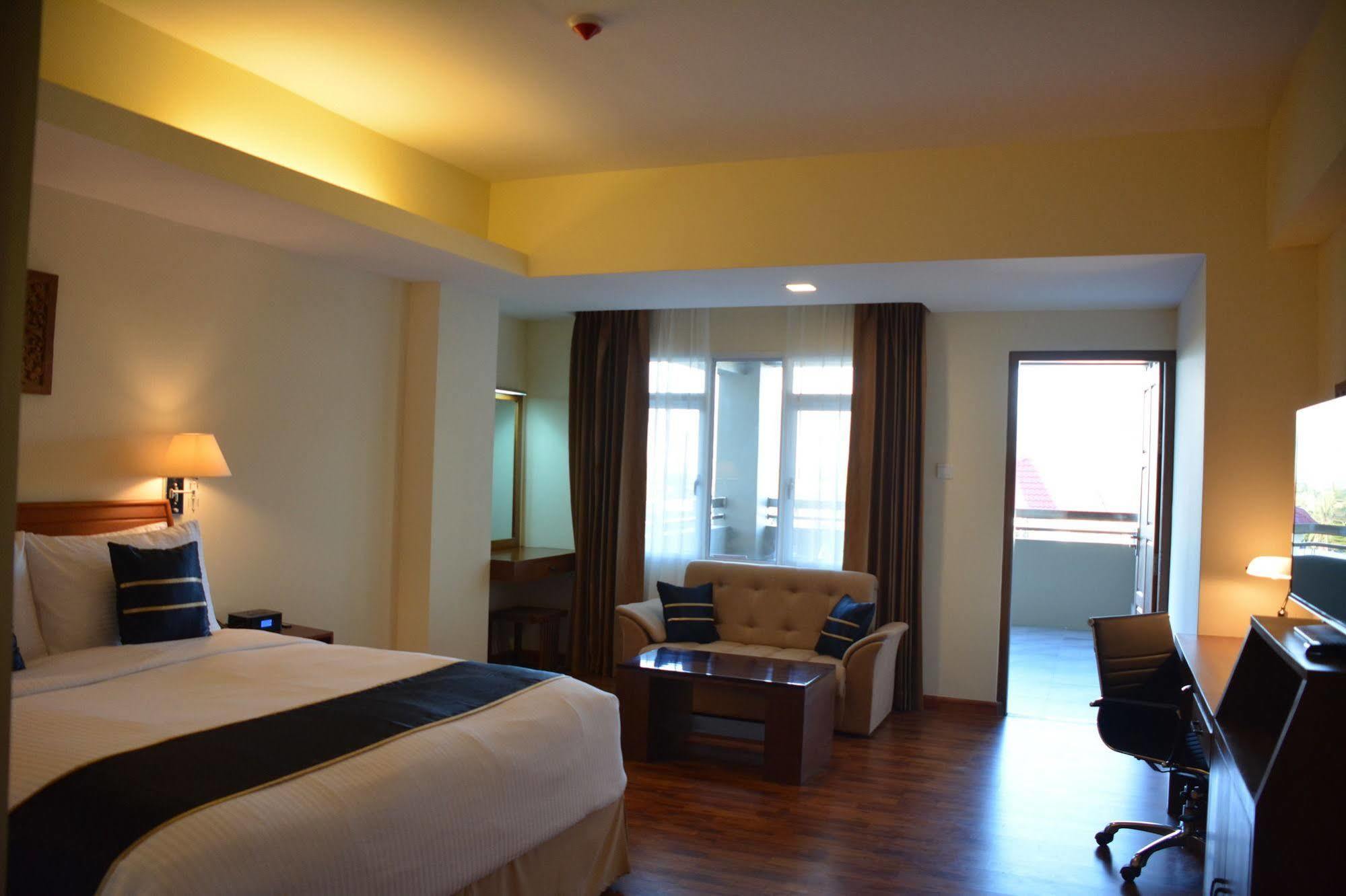 Eastern Palace Hotel Μανταλέι Εξωτερικό φωτογραφία